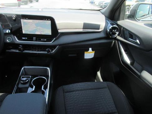 New 2026 Chevrolet Equinox LT image 13