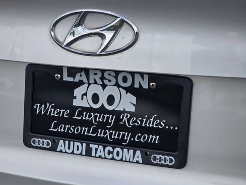 Used 2018 Hyundai Elantra Value Edition FWD image 30