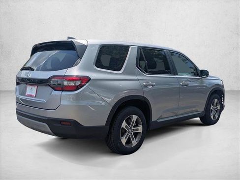 Certified 2024 Honda Pilot EX-L image 5