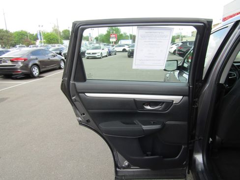 Used 2018 Honda CR-V LX image 15