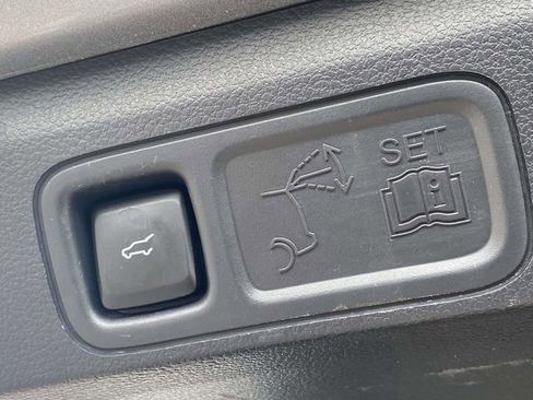 Certified 2024 Ford Expedition Limited image 15