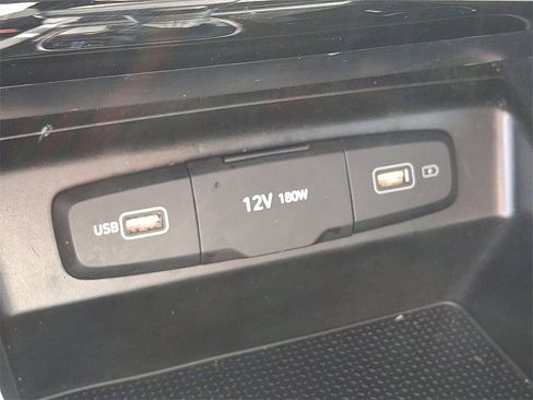 Used 2023 Hyundai Tucson SE image 25