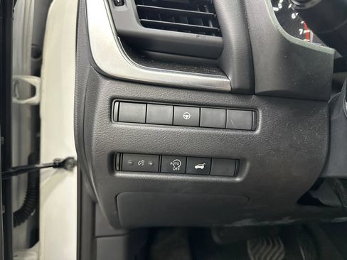 Used 2023 Nissan Rogue SV w/ SV Premium B Package FWD image 33