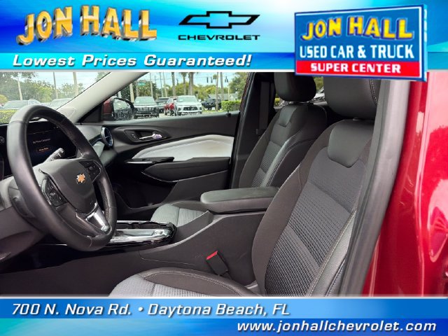 Used 2024 Chevrolet Trax LT w/ Driver Confidence Package FWD image 17