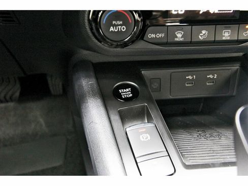 New 2026 Nissan Kicks SV image 19