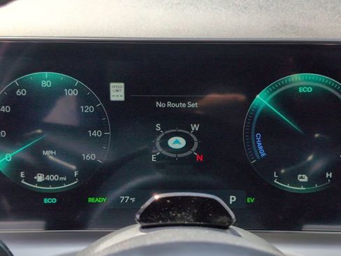 Used 2025 Hyundai Tucson Limited image 18