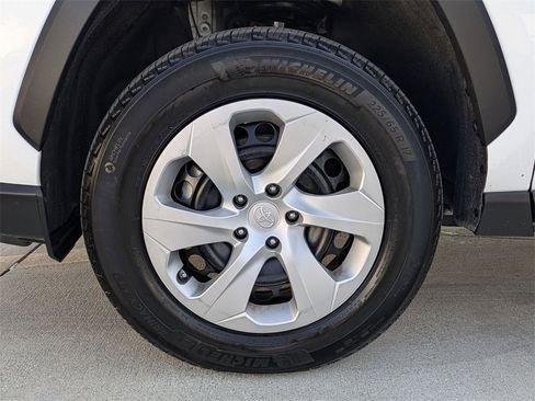 Used 2024 Toyota RAV4 LE image 31