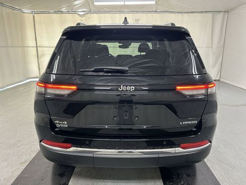 Used 2023 Jeep Grand Cherokee Laredo AWD/4WD image 20