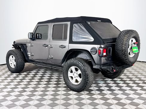 Used 2019 Jeep Wrangler Unlimited Sport S AWD/4WD image 6