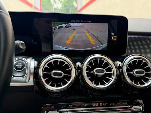 Used 2020 Mercedes-Benz GLB 250 4MATIC image 29