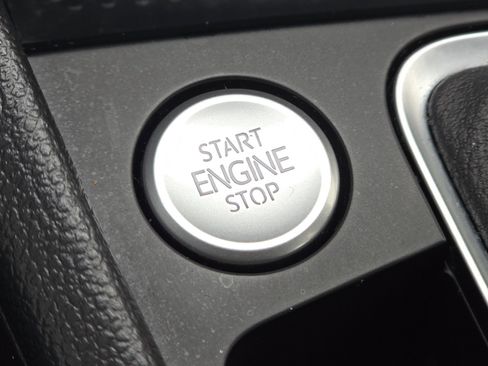 Used 2024 Volkswagen Jetta SEL image 25