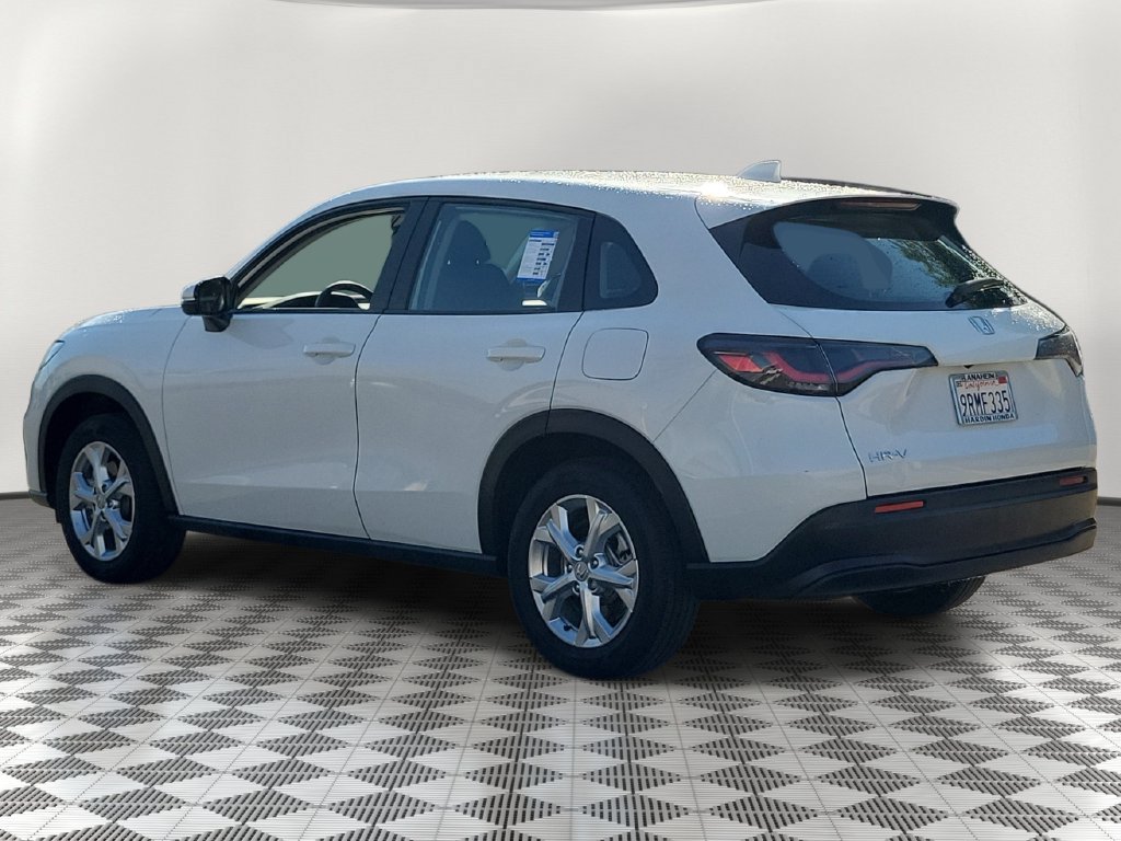 Certified 2025 Honda HR-V LX image 4