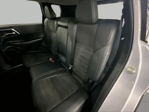 Used 2024 Mitsubishi Outlander SE AWD/4WD image 19