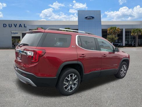 Used 2023 GMC Acadia SLT AWD/4WD image 4