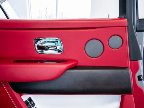 Used 2022 Rolls-Royce Cullinan image 53