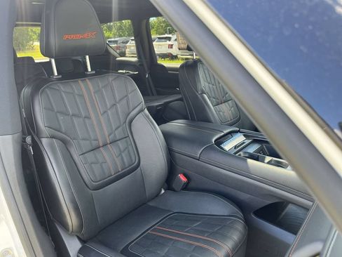 Certified 2025 Nissan Armada PRO-4X AWD/4WD image 32