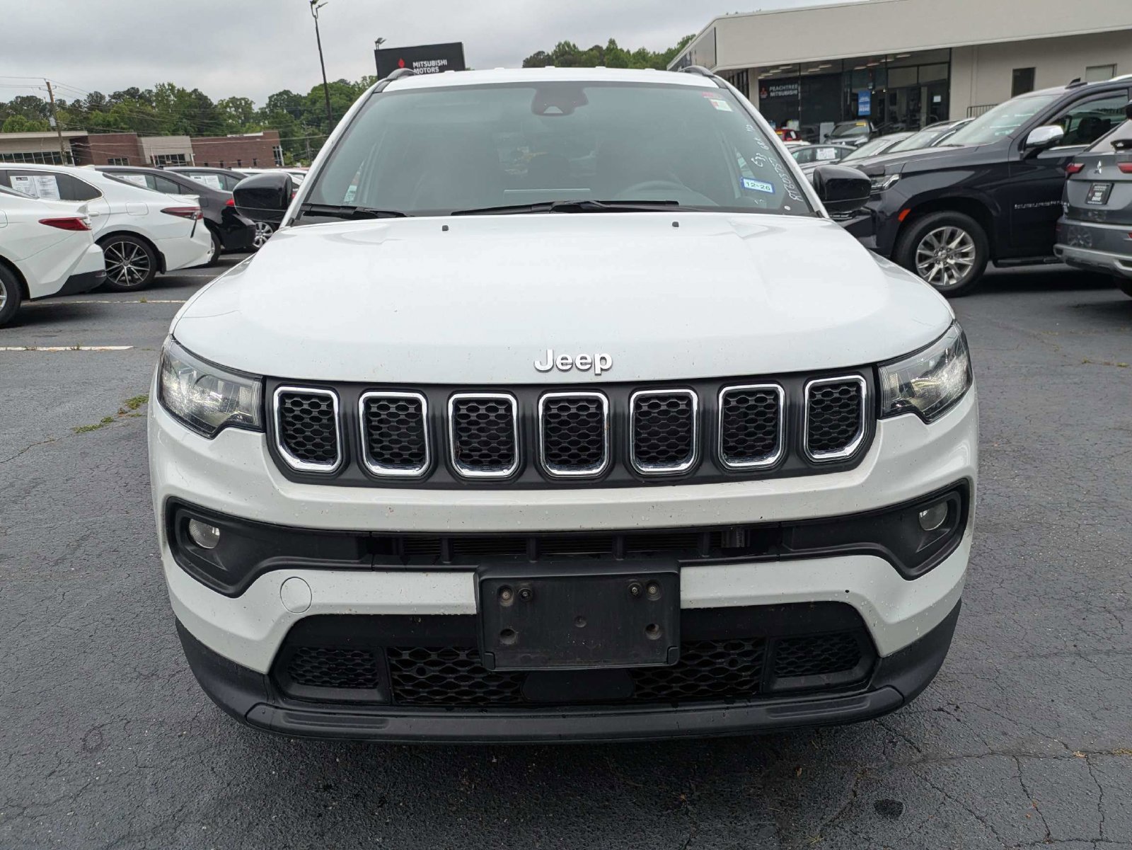 Used 2024 Jeep Compass Latitude AWD/4WD image 9