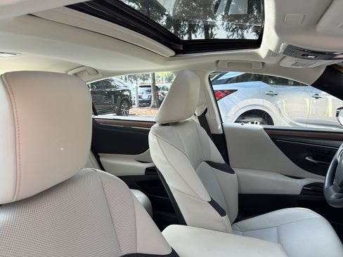 Used 2025 Lexus ES 350 w/ Premium Package FWD image 40