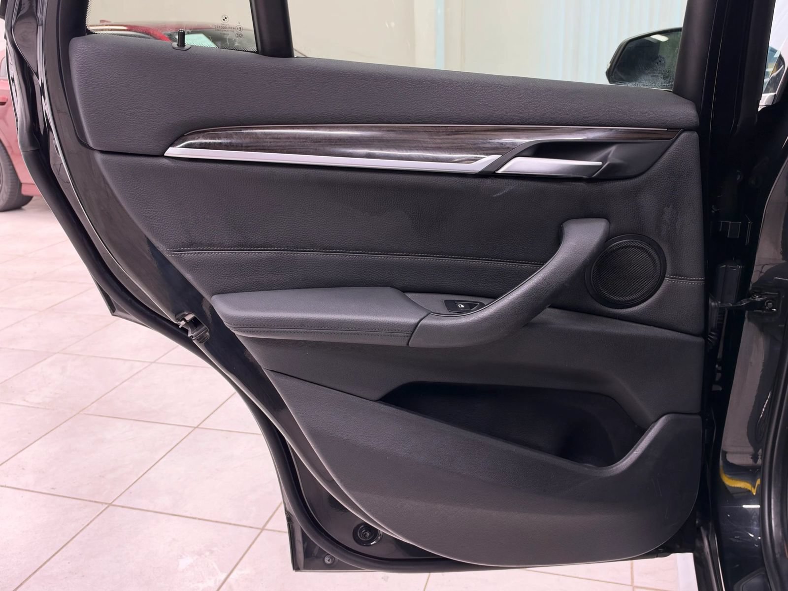 Used 2017 BMW X1 xDrive28i AWD/4WD image 18