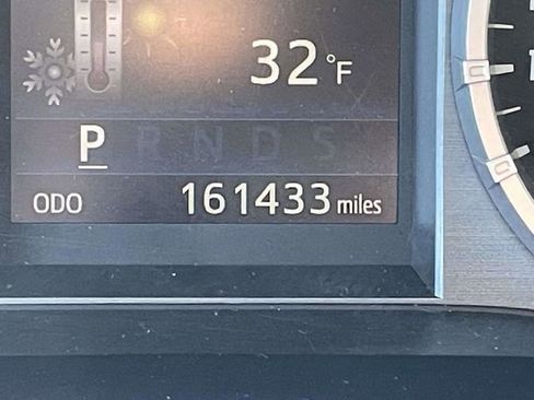 Used 2014 Toyota Tundra Limited w/ Limited Premium Package image 27