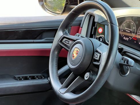 Certified 2024 Porsche Cayenne Coupe AWD/4WD image 34