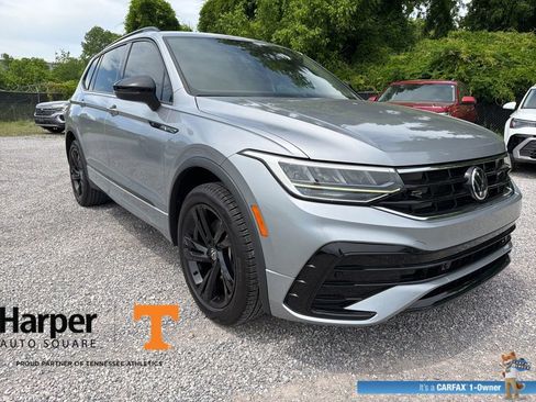 Certified 2023 Volkswagen Tiguan SE R-Line FWD image 7