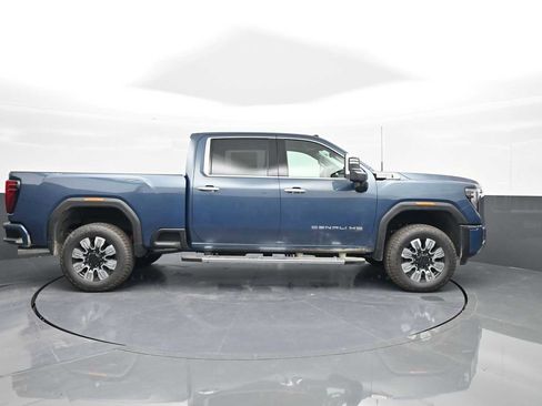 New 2025 GMC Sierra 2500 Denali w/ Denali Reserve Package image 9