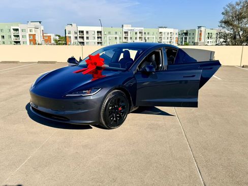 Used 2024 Tesla Model 3 Long Range RWD image 42