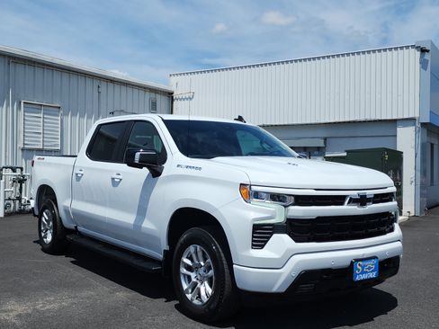 Used 2024 Chevrolet Silverado 1500 RST w/ Convenience Package II AWD/4WD image 7