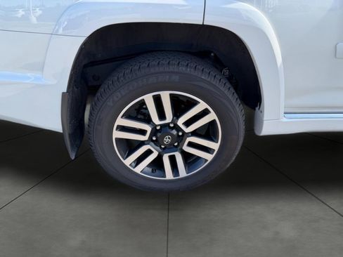 Used 2024 Toyota 4Runner Limited AWD/4WD image 10