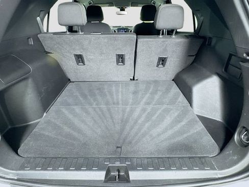 Used 2021 Chevrolet Equinox LT image 27