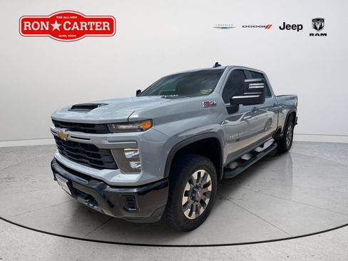 Used 2024 Chevrolet Silverado 2500 Custom w/ Custom Value Package AWD/4WD image 2