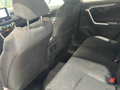 Used 2025 Toyota RAV4 LE AWD/4WD image 19