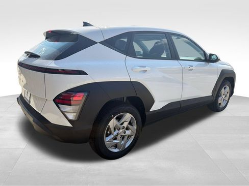 New 2026 Hyundai Kona SE FWD image 7