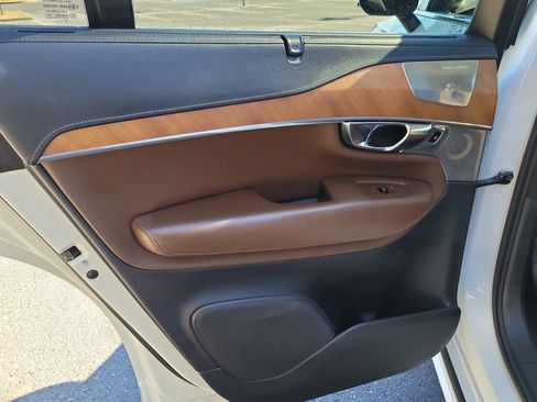 Used 2019 Volvo XC90 T6 Inscription w/ Luxury Package image 13