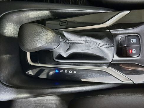 Used 2020 Toyota Corolla LE FWD image 19