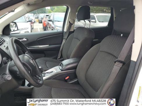 Used 2019 Dodge Journey SE w/ Blacktop Package FWD image 20