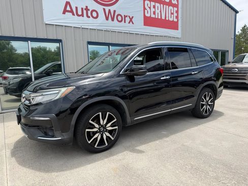 Used 2019 Honda Pilot Touring image 13