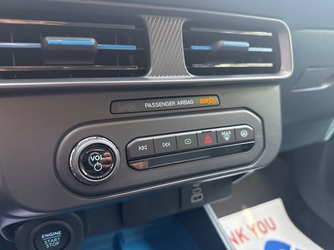 New 2025 Ford Maverick XLT w/ XLT Luxury Package image 33