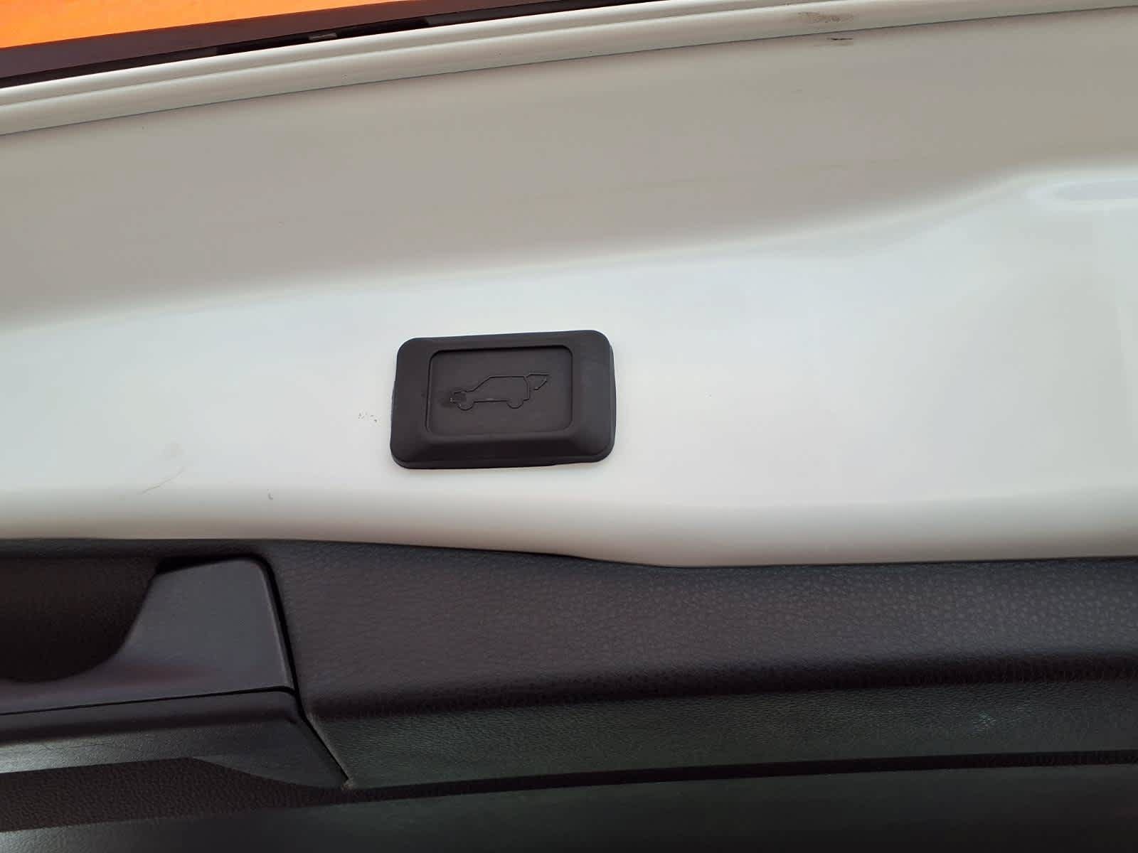 Certified 2025 Toyota RAV4 XLE w/ Convenience Package FWD image 9