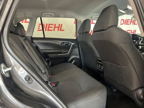 Used 2024 Toyota RAV4 LE AWD/4WD image 10