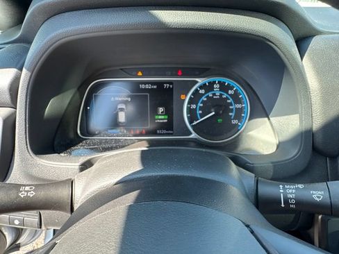 Certified 2025 Nissan Leaf S FWD image 9