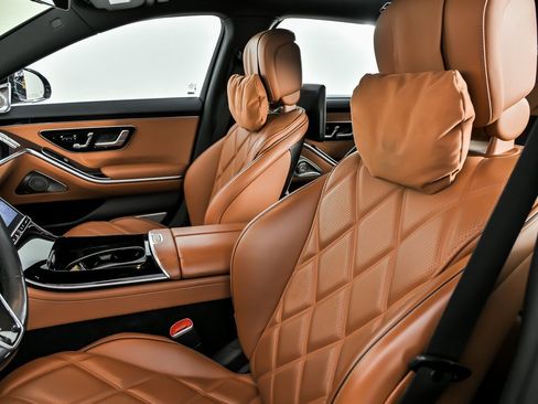 Used 2024 Mercedes-Benz Maybach S 580 4MATIC image 24