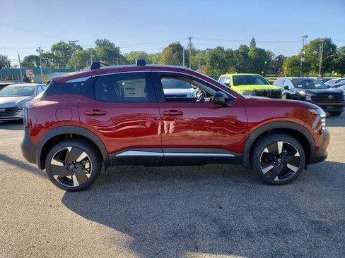 New 2026 Nissan Kicks SR w/ Cold Weather Package AWD/4WD image 8