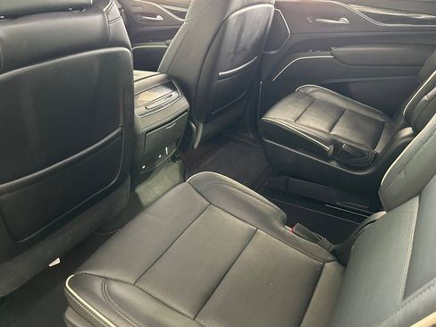 Used 2021 Cadillac Escalade Sport w/ Driver Assist Tech Package image 12