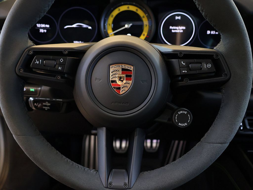 Used 2023 Porsche 911 Carrera T RWD image 17