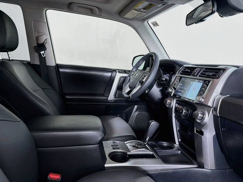 Used 2022 Toyota 4Runner SR5 Premium w/ Moonroof Package RWD image 36