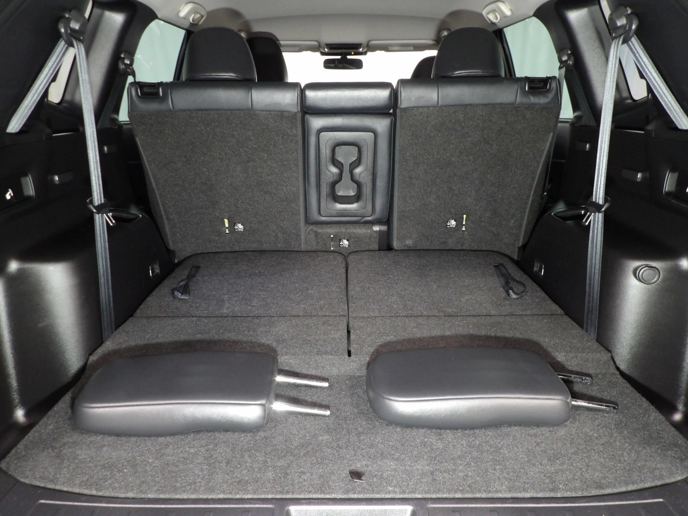 Used 2023 Mitsubishi Outlander ES AWD/4WD image 9