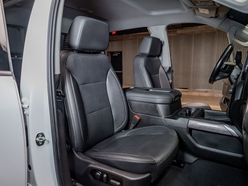 Used 2022 Chevrolet Silverado 2500 LTZ w/ LTZ Plus Package image 28