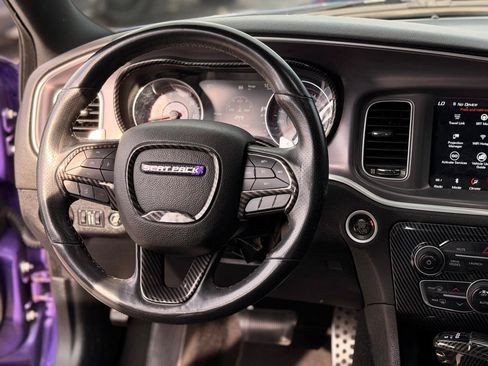 Used 2019 Dodge Charger Scat Pack w/ Navigation & Travel Group RWD image 14